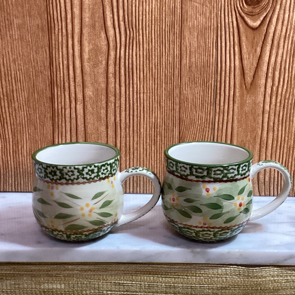 Temp-Tations Floral Green and White Mugs Old World